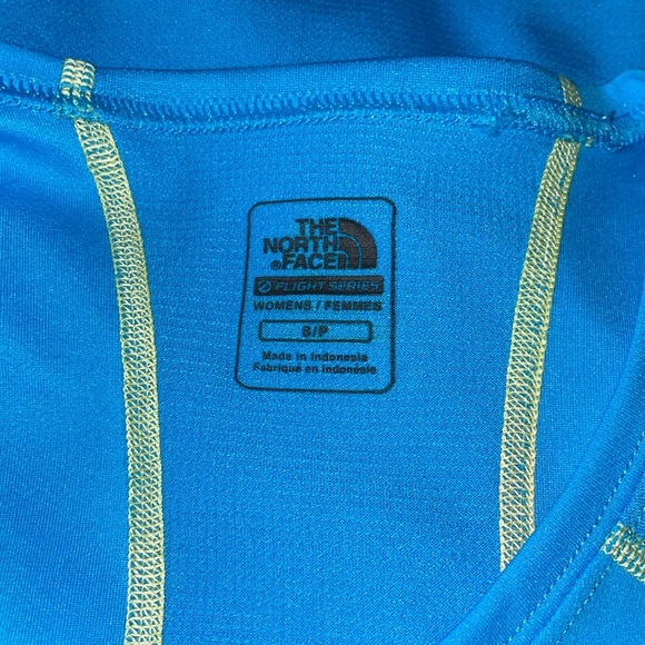 The North Face Women’s Bright Blue Rash Guard tank top. Size S/P. - Picture 3 of 7